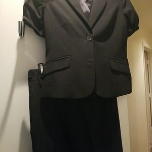 Banana Republic Black 2 Piece Short Suit -Stretch Petite